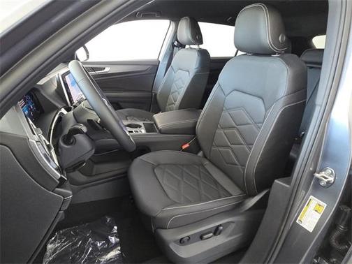 2025 Volkswagen Atlas Cross Sport 2.0T SE