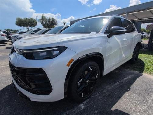 2025 Volkswagen Tiguan 2.0T SE R-Line Black