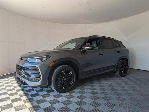 2025 Volkswagen Tiguan 2.0T SE R-Line Black