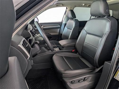 2022 Volkswagen Atlas 2.0T SE w/Technology