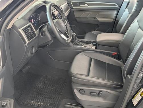 2022 Volkswagen Atlas 2.0T SE w/Technology
