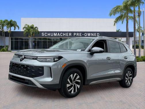 Pyrite Silver Metallic 2025 Volkswagen Tiguan 2.0T S