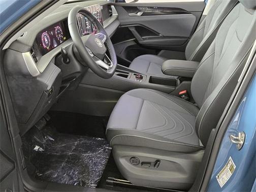 2025 Volkswagen Tiguan 2.0T SE