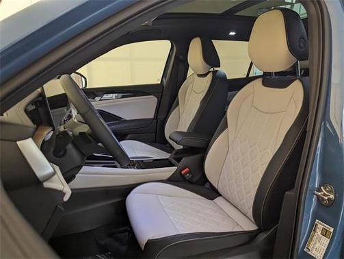 2026 Volkswagen Tiguan 2.0T SEL R-Line