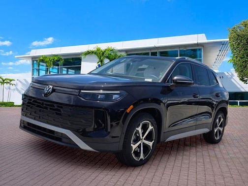 Deep Black 2026 Volkswagen Tiguan 2.0T SE