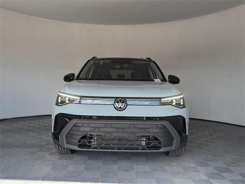 2026 Volkswagen Taos 1.5T SE Black