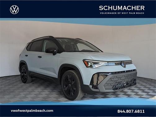 2026 Volkswagen Taos 1.5T SE Black