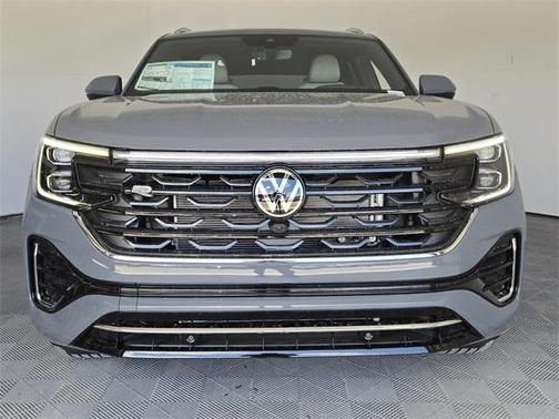 2025 Volkswagen Atlas Cross Sport 2.0T SEL Premium R-Line