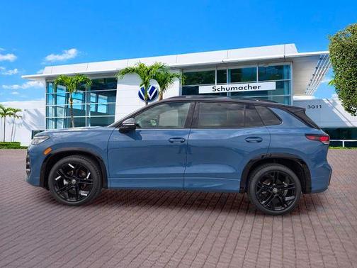 Monterey Blue W/Deep Black Roof 2026 Volkswagen Tiguan 2.0T SE R-Line Black