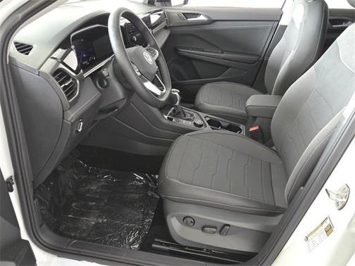 2025 Volkswagen Taos 1.5T SE Black