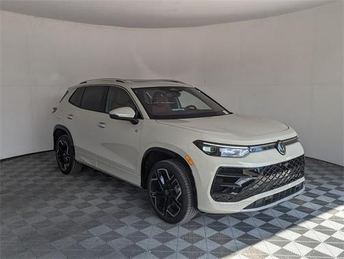 2026 Volkswagen Tiguan 2.0T SEL R-Line