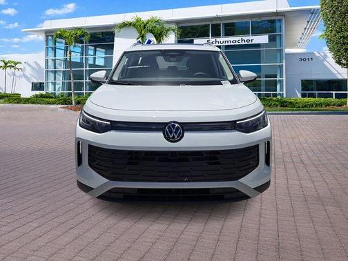 Pure White 2026 Volkswagen Tiguan 2.0T SE