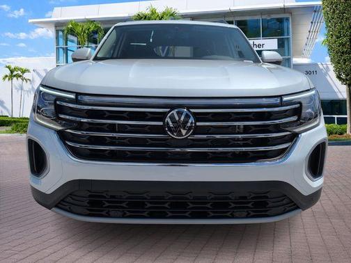 Opal White Pearl 2026 Volkswagen Atlas 2.0T SE w/Technology