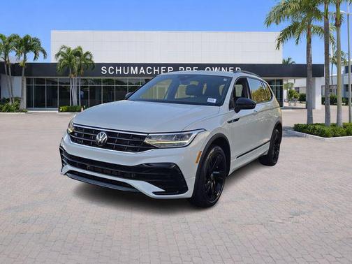 2024 Volkswagen Tiguan 2.0T SE R-Line Black