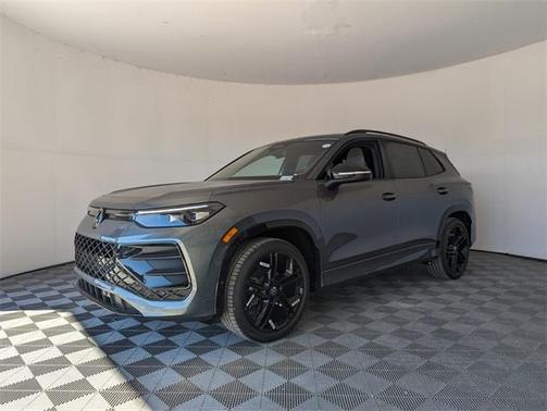 2025 Volkswagen Tiguan 2.0T SE R-Line Black