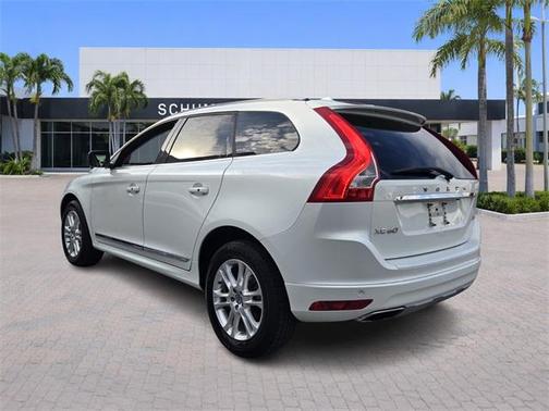 2016 Volvo XC60 T5 Drive-E Platinum
