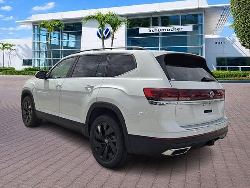 Opal White Pearl 2026 Volkswagen Atlas 2.0T SE W/TECHNOLOGY