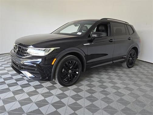 2022 Volkswagen Tiguan 2.0T SE R-Line Black