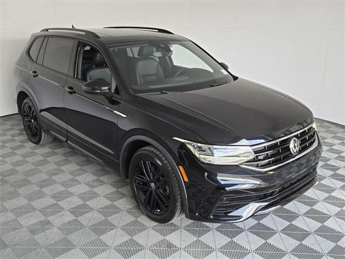 2022 Volkswagen Tiguan 2.0T SE R-Line Black