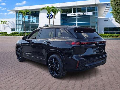 Deep Black Pearl Effect 2026 Volkswagen Tiguan 2.0T SE R-Line Black
