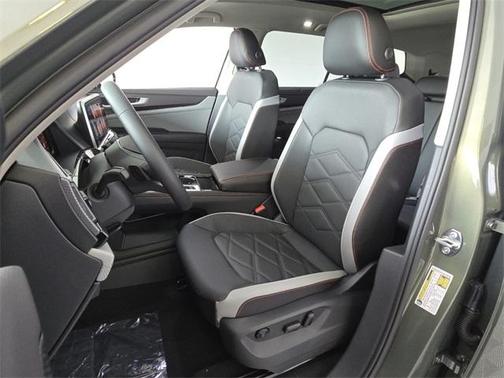 2025 Volkswagen Atlas 2.0T Peak Edition