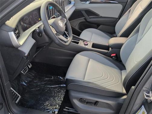 2025 Volkswagen Tiguan 2.0T SE R-Line Black