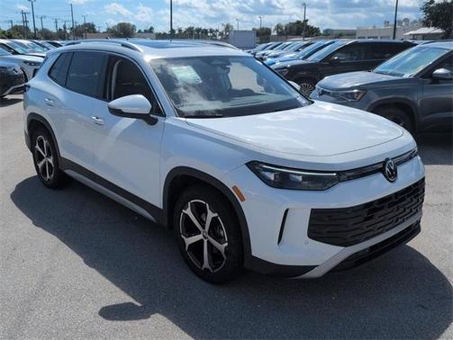 2025 Volkswagen Tiguan 2.0T SE