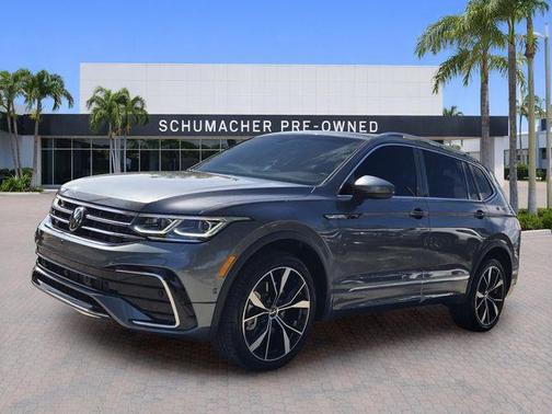 Platinum Gray Metallic 2024 Volkswagen Tiguan 2.0T SEL R-Line