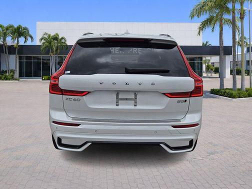 2024 Volvo XC60 B5 Core