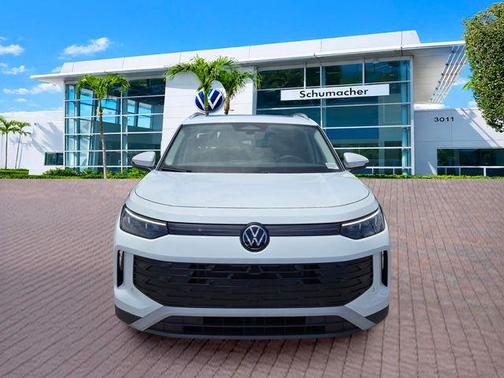 Pure White 2026 Volkswagen Tiguan 2.0T SE