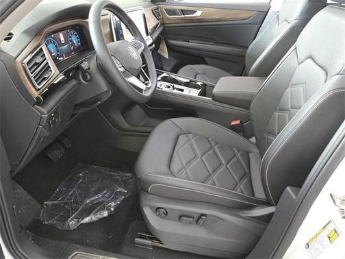 2025 Volkswagen Atlas 2.0T SE