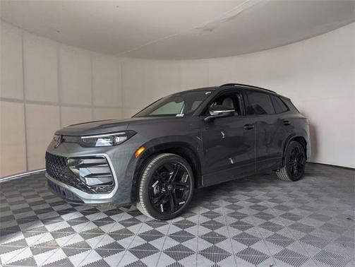 2025 Volkswagen Tiguan 2.0T SE R-Line Black