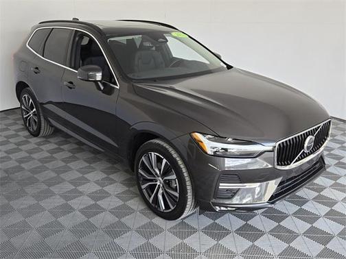 2022 Volvo XC60 B5 Momentum