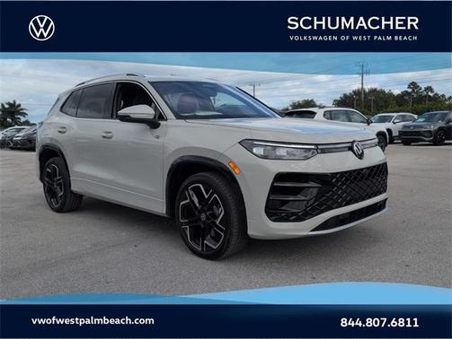 2026 Volkswagen Tiguan 2.0T SEL R-Line