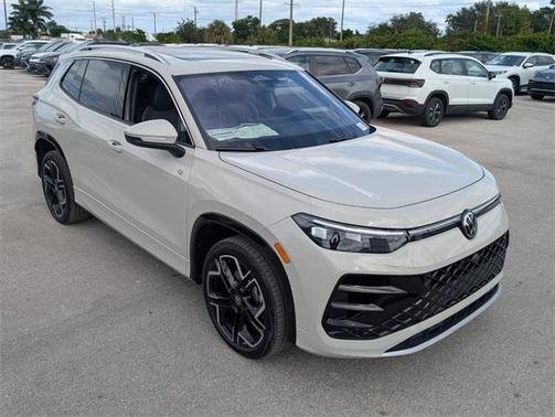 2026 Volkswagen Tiguan 2.0T SEL R-Line