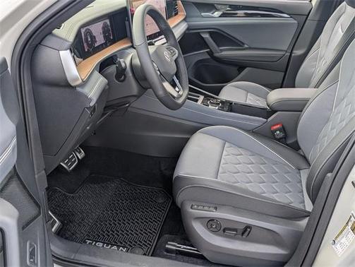 2026 Volkswagen Tiguan 2.0T SEL R-Line