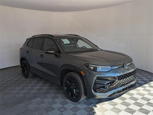 2025 Volkswagen Tiguan 2.0T SE R-Line Black