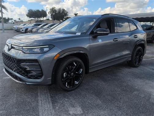 2025 Volkswagen Tiguan 2.0T SE R-Line Black