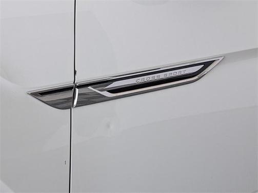 2022 Volkswagen Atlas Cross Sport 2.0T SE