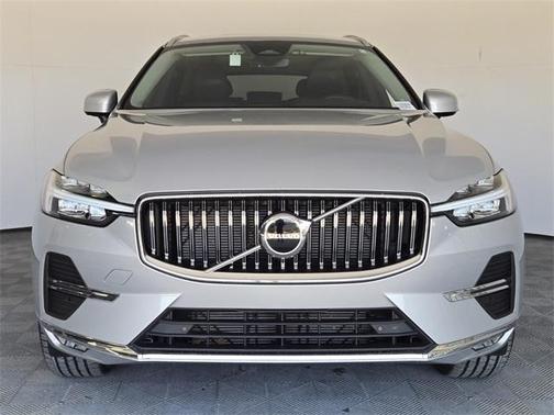 2022 Volvo XC60 B5 Inscription