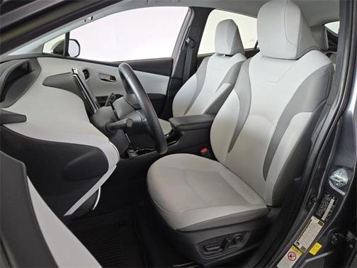 2021 Toyota Prius Prime LE