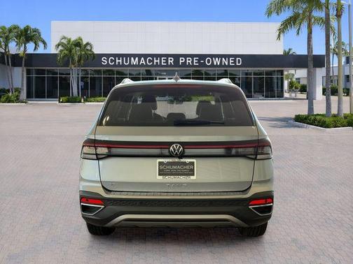 Pyrite Silver Metallic 2025 Volkswagen Taos 1.5T SE