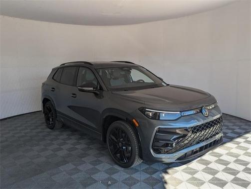 2025 Volkswagen Tiguan 2.0T SE R-Line Black