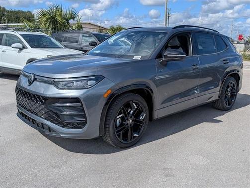 2025 Volkswagen Tiguan 2.0T SE R-Line Black