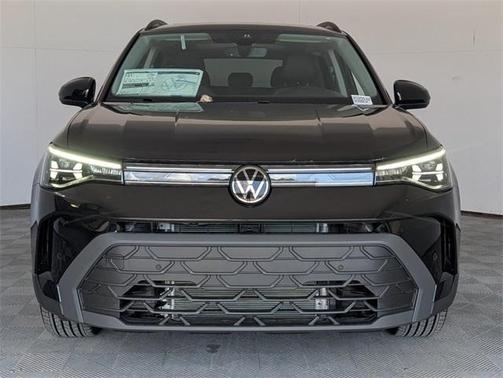 2025 Volkswagen Taos 1.5T SE Black