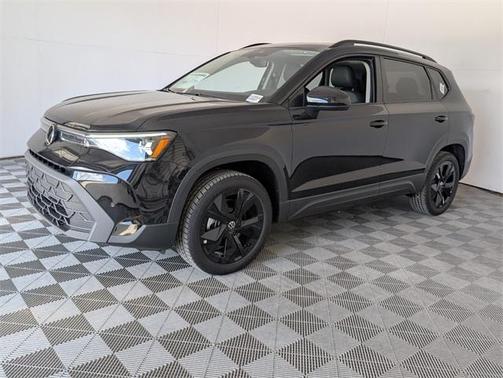 2025 Volkswagen Taos 1.5T SE Black