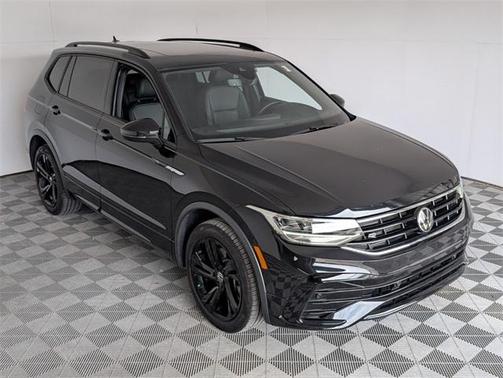 2024 Volkswagen Tiguan 2.0T SE R-Line Black