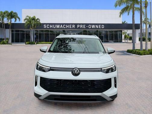 Pure White 2025 Volkswagen Tiguan 2.0T S