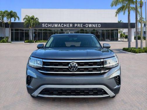 Platinum Gray Metallic 2021 Volkswagen Atlas 2.0T SE