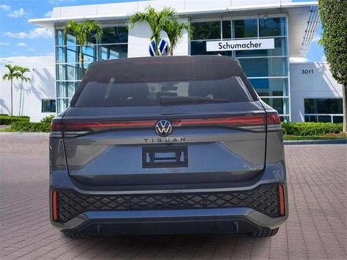 2026 Volkswagen Tiguan 2.0T SE R-Line Black